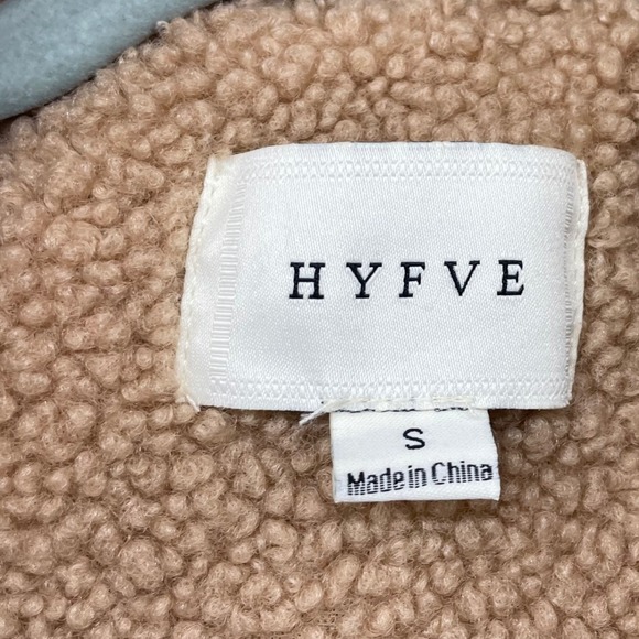 Hyfve Women Size Small Teddy Sherpa Jacket Tan Brown Button Front Cabin Core - Picture 3 of 8